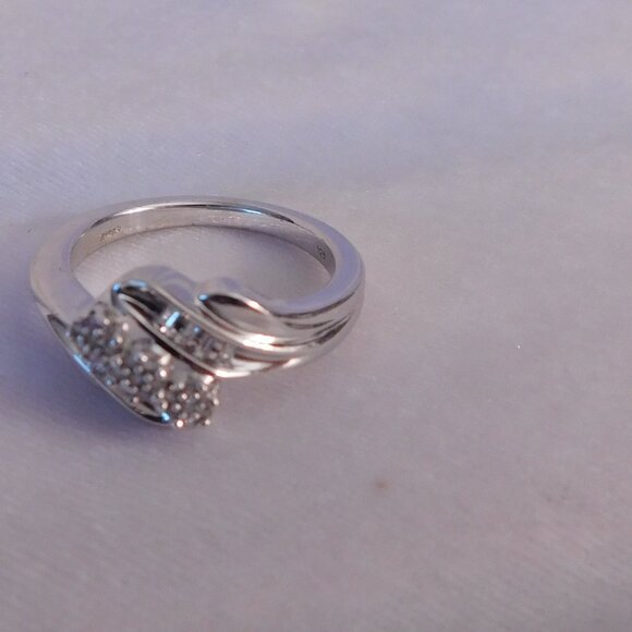Ladies 925 Stainless Steel Moissanite Ring - Picture 5 of 7